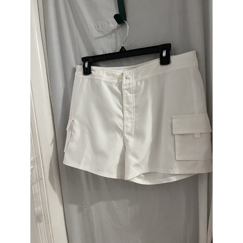 Beach Rays White Boy Shorts Cargo Pockets Sz 8. Beach